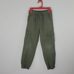 Green cargo joggers